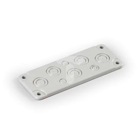 Pokrywa boczna z przetłoczeniami Cubo O 216x89 rozmiar F2 zawiera uszczelkę PUR 5xM20/32 + 2xM16 + 1xM12/20 F2257