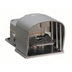 Wyłącznik nożny z osłoną 1Z+1R migowe KR200S11