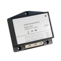 Przełącznik do podłączenia dwóch paneli zewnętrznych lub kamery 14V DC F-4300