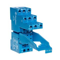 Gniazdo do serii 55.33/85.03 modułów 86.30, modułów 99.02, zaciski śrubowe, montaż na szynę DIN 35mm 94.03SPA