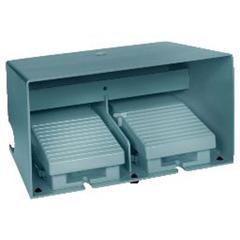 Podójny Łącznik nożny, IP66, z pokrywą, metal., niebieski, 2 NO+3 NZ XPEM6210D