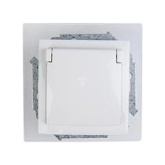 Simon 15 Gniazdo hermetyczne pojedyncze z/u 16A IP44 z klapką pełną białe 1591940-030 WS15-1591940-030