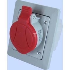 Gniazdo skośne podtynkowe z ramką 5P 16A 400V czerwone IP GSP 16/5 IP-44 921850