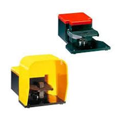 Wyłącznik nożny 2 pedały w obudowie 2Z 2R styki migowe KRD002