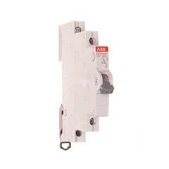 Przełącznik modułowy 16A 1P 250V AC E213-16-001 2CCA703040R0001