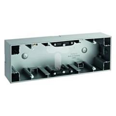 K.5 Puszka natynkowa 3-krotna 10537003