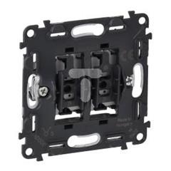 VALENA ALLURE Łącznik świecznikowy zaciski śrubowe 10AX 250V 752005