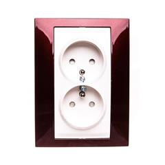 Unica Plus Gniazdo podwójne z PE 16A IP20 MGU63.069.551