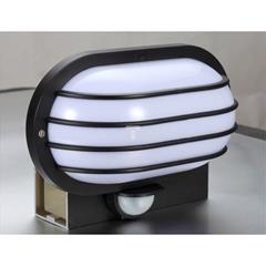 Oprawa oświetleniowa ścienna SOLANO z czujnikiem ruchu 180 stopni 60W E27 IP44 poliwęgklan mleczny czarna OR-OP-307BE27ZMR